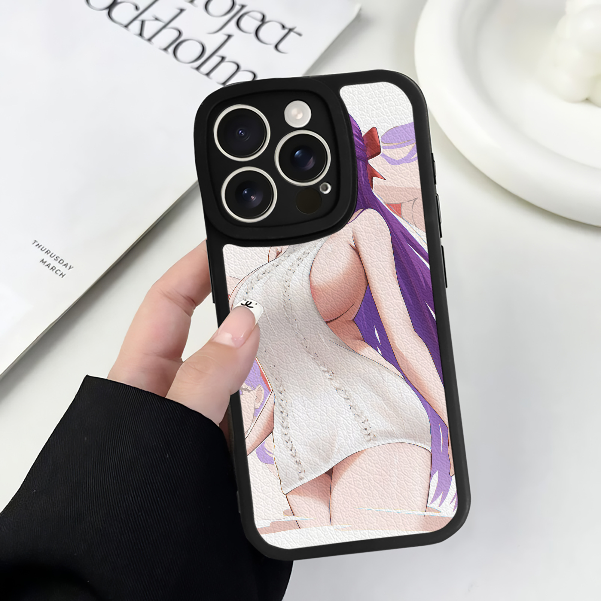 （画像用） 葬送のフリーレン Frieren 【iPhone 16シリーズ対応】シリコンスマホケース（レザー調） 材質：シリコン